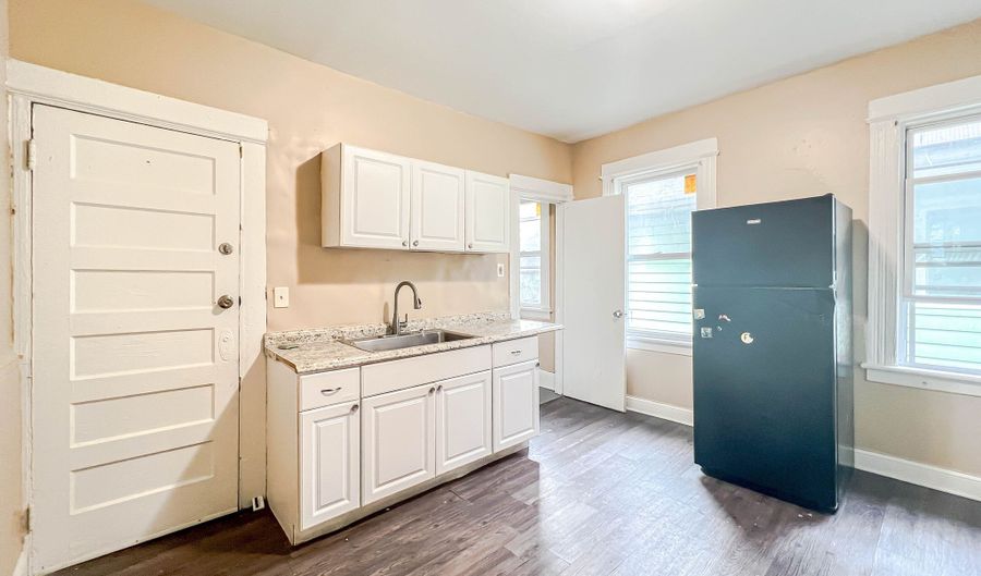 119 Read St, Bridgeport, CT 06607 - 2 Beds, 1 Bath