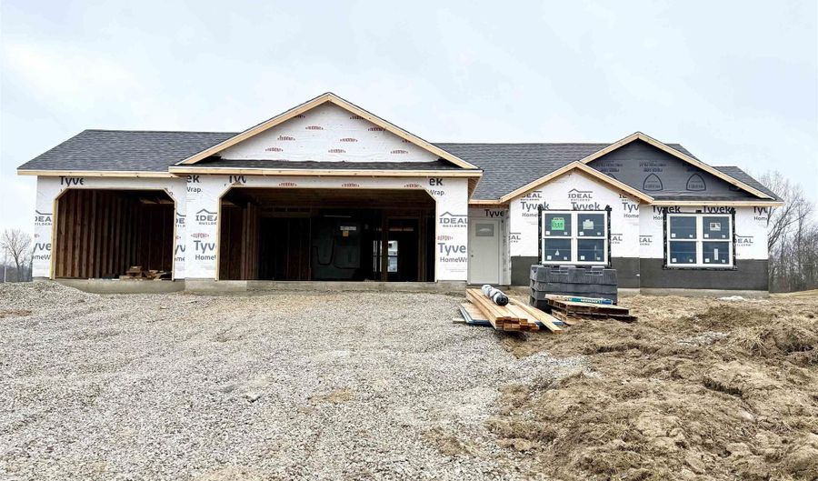 2315 Chandler Way, Auburn, IN 46706 - 3 Beds, 2 Bath