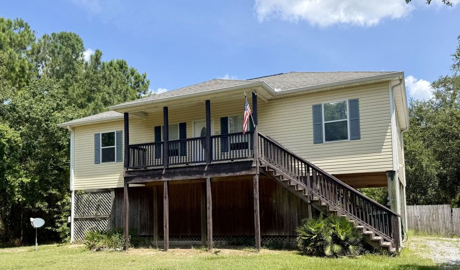 2068 Bienville Ave, Bay St. Louis, MS 39520 - 3 Beds, 2 Bath