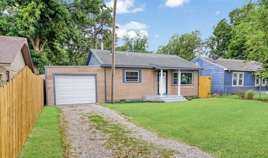 1216 11th Ave NW, Ardmore, OK 73401 - 2 Beds, 2 Bath