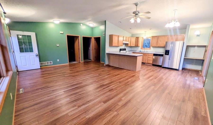 975 County Road Z, Arkdale, WI 54613 - 2 Beds, 1 Bath