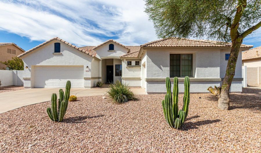 2936 E HAZELTINE Way, Chandler, AZ 85249 - 4 Beds, 2 Bath