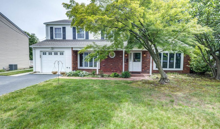 153 12th St, Belford, NJ 07718 - 3 Beds, 3 Bath