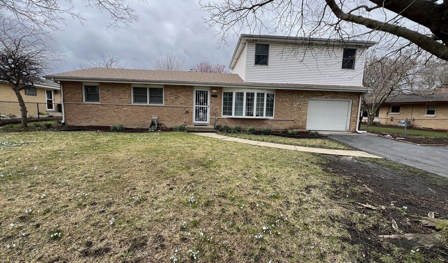 436 Springhill Dr, Roselle, IL 60172 - 5 Beds, 3 Bath