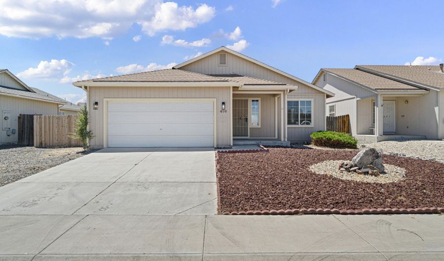 419 Sunshine Ln, Fernley, NV 89408 - 3 Beds, 3 Bath
