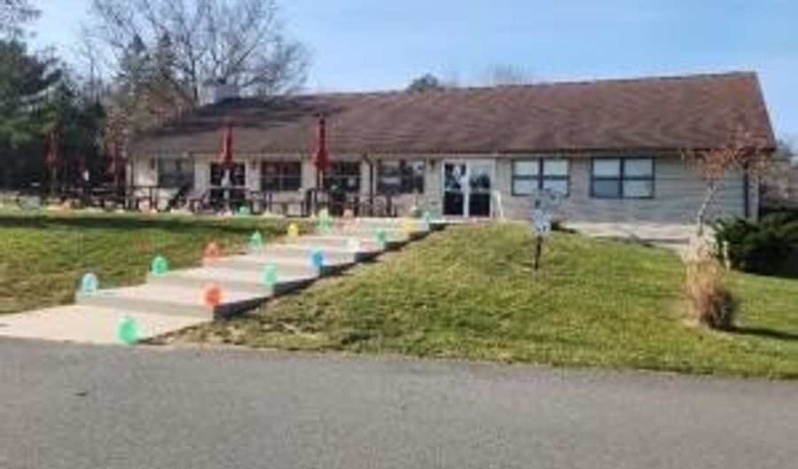 67 Twin Lake Rd, Albrightsville, PA 18210 - 3 Beds, 1 Bath