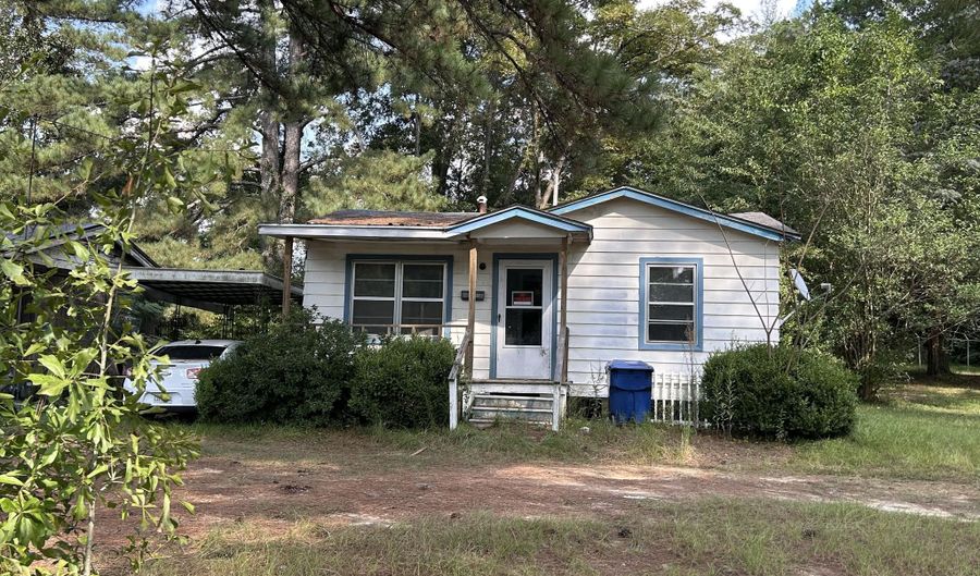 1017 NE Washington St, Brookhaven, MS 39601 - 3 Beds, 1 Bath