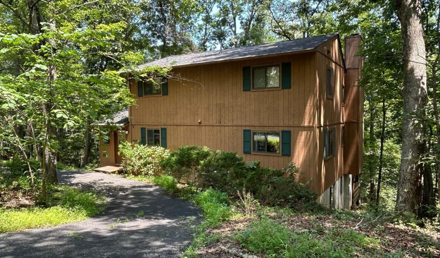 270 MILLER, Basye, VA 22810 - 4 Beds, 3 Bath