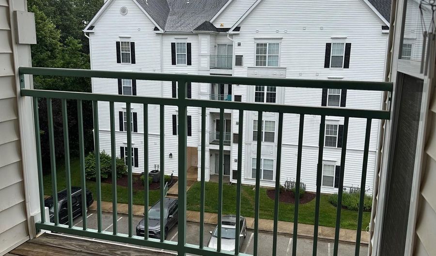 15612 EVERGLADE Ln 401, Bowie, MD 20716 - 2 Beds, 2 Bath
