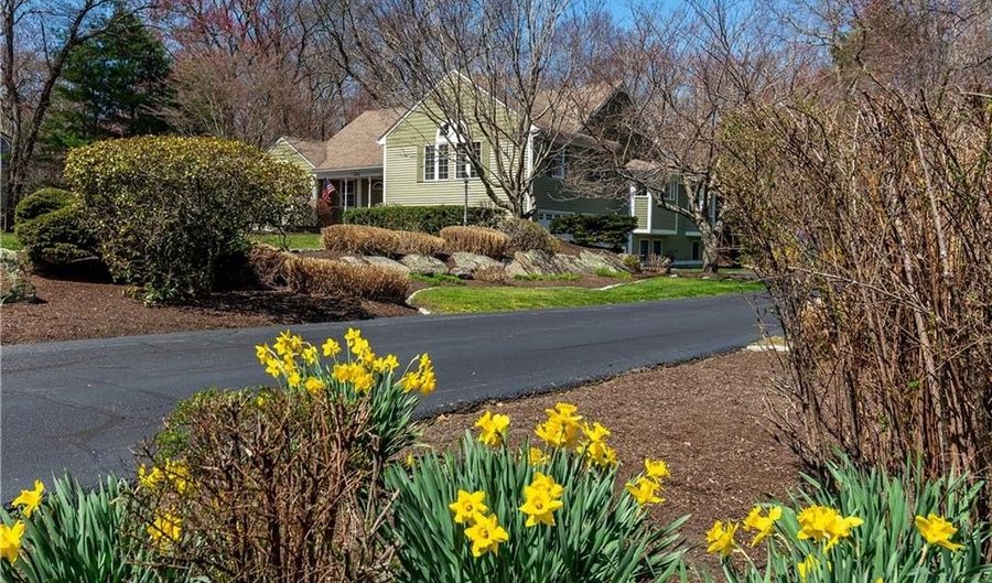454 N Quidnessett Rd, North Kingstown, RI 02852 - 3 Beds, 3 Bath