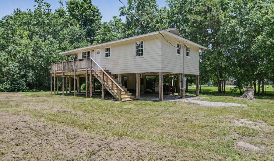 11052 Wilson St, Bay St. Louis, MS 39520 - 2 Beds, 1 Bath
