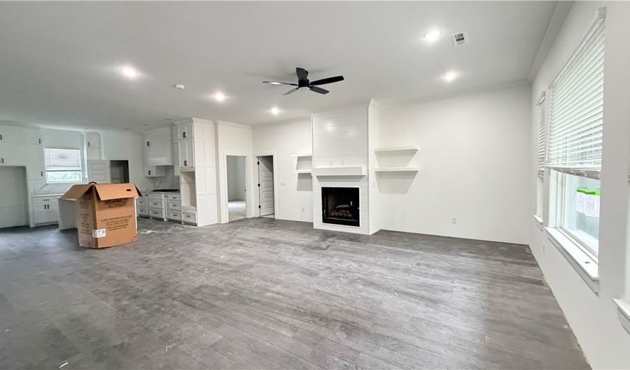 15 Skipton Dr, Bella Vista, AR 72714 - 3 Beds, 2 Bath