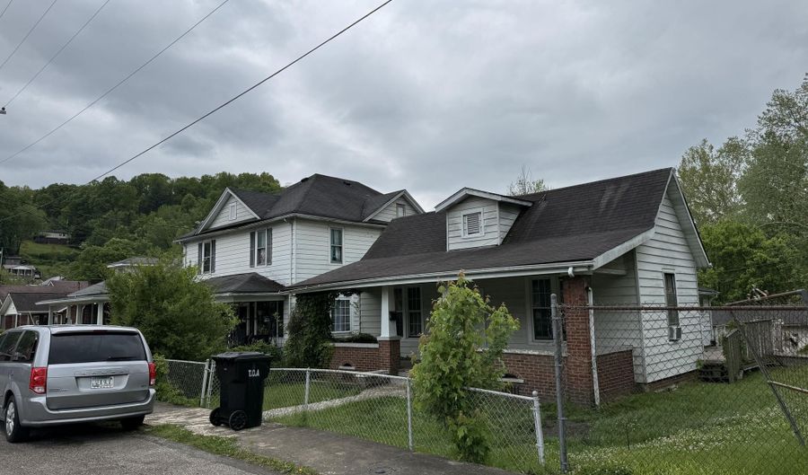306 Kilbourne Ave, Appalachia, VA 24216 - 9 Beds, 0 Bath
