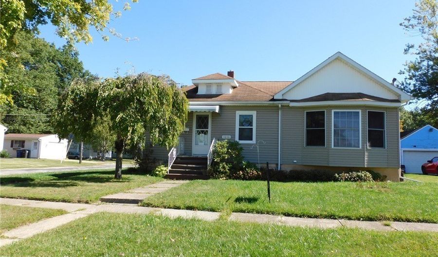1606 Ohio Ave, Ashtabula, OH 44004 - 2 Beds, 2 Bath
