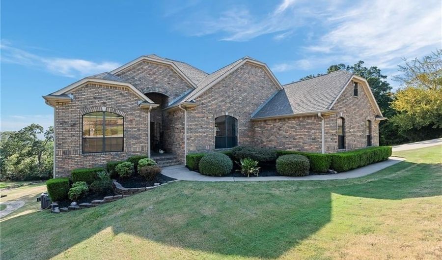 3819 TPC Dr, Alma, AR 72921 - 3 Beds, 3 Bath