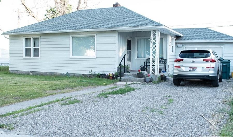 260 Walker St, Blackfoot, ID 83221 - 2 Beds, 1 Bath