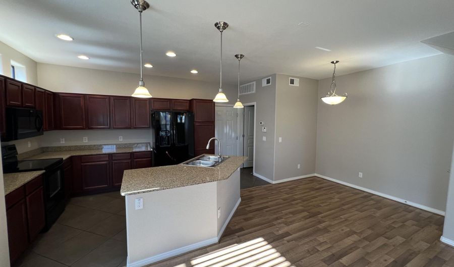 123 N WASHINGTON St 43, Chandler, AZ 85225 - 2 Beds, 3 Bath