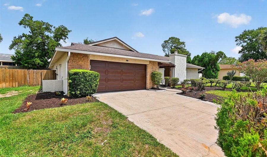 3179 FOXWOOD Dr, Apopka, FL 32703 - 4 Beds, 2 Bath