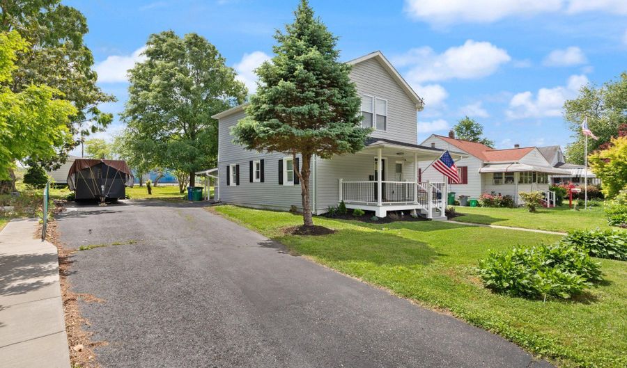 519 S PARKE St, Aberdeen, MD 21001 - 4 Beds, 2 Bath