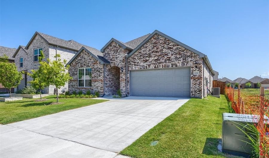 1104 Elijah Dr, Anna, TX 75409 - 3 Beds, 2 Bath