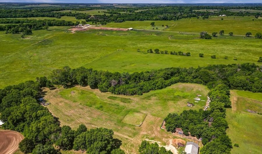 30857 133rd Rd, Arkansas City, KS 67005 - 3 Beds, 1 Bath