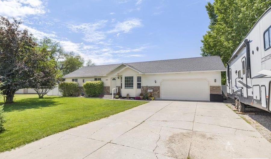 1215 Abbie Rd, Blackfoot, ID 83221 - 4 Beds, 3 Bath