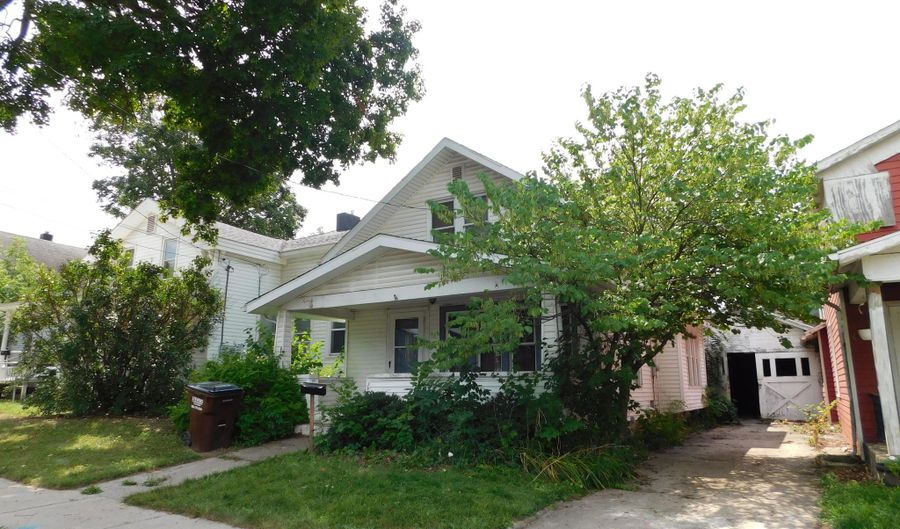 308 Toledo St, Adrian, MI 49221 - 3 Beds, 1 Bath