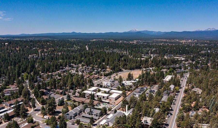 1527 NW Juniper St Apt 2, Bend, OR 97703 - 1 Beds, 1 Bath