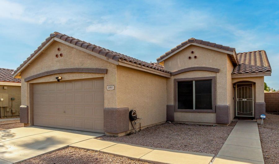 2082 W 23RD Ct, Apache Junction, AZ 85120 - 3 Beds, 2 Bath