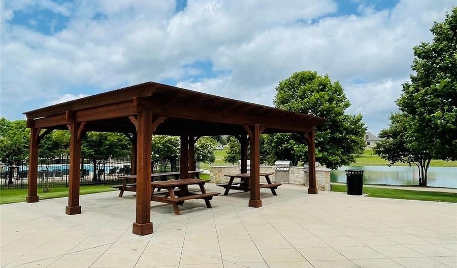 208 Mineral Point Dr, Aledo, TX 76008 - 4 Beds, 3 Bath