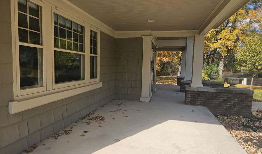 703 N Thorington, Algona, IA 50511 - 3 Beds, 2 Bath