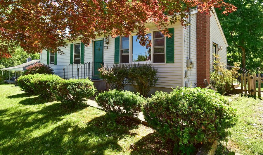 90 Forest Rd, Coventry, CT 06238 - 3 Beds, 1 Bath