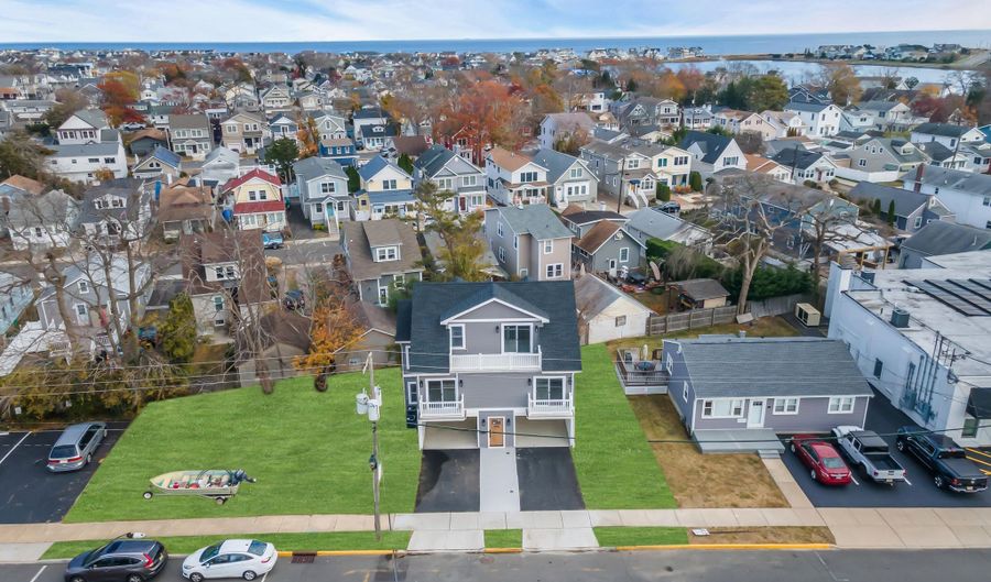 1900 Main St, Belmar, NJ 07719 - 3 Beds, 4 Bath