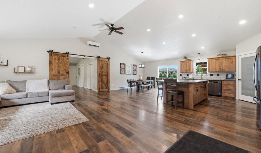 4024 Rosewood Ln SE, Alexandria, MN 56308 - 4 Beds, 3 Bath