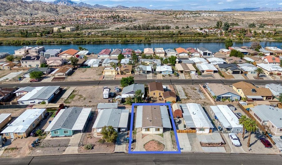 815 Stahlman Dr, Bullhead City, AZ 86442 - 3 Beds, 2 Bath