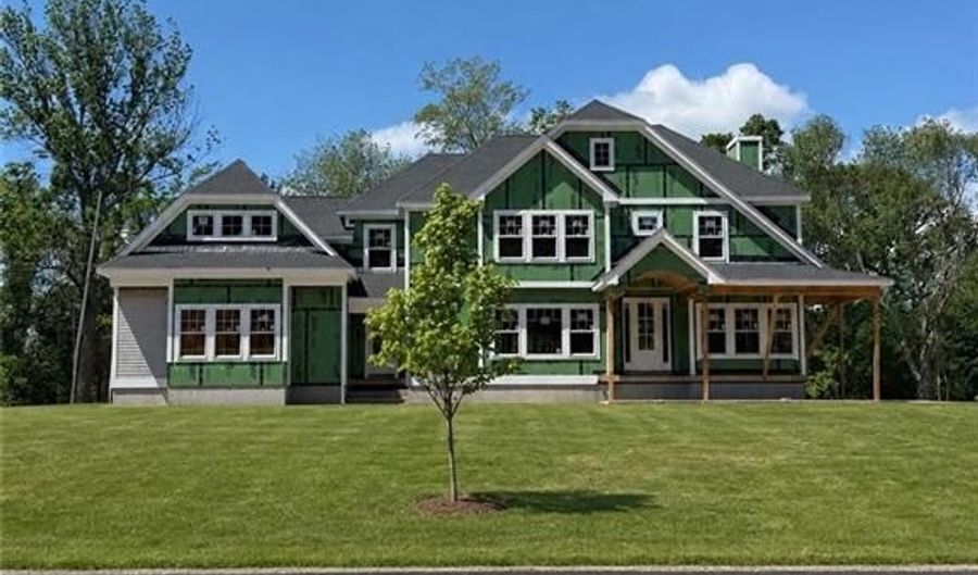 35 Carrs Ln, North Kingstown, RI 02852 - 4 Beds, 4 Bath