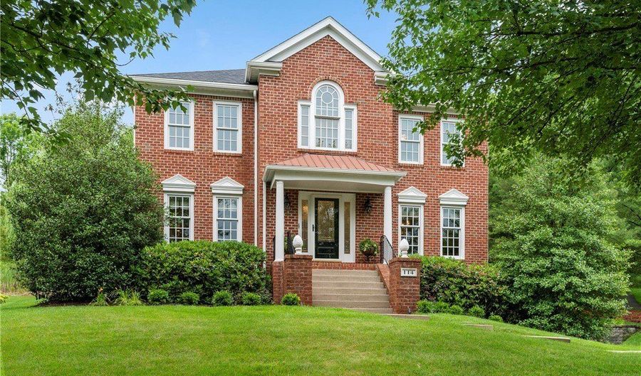 114 Golfview Dr, Adams Twp., PA 15044 - 4 Beds, 5 Bath