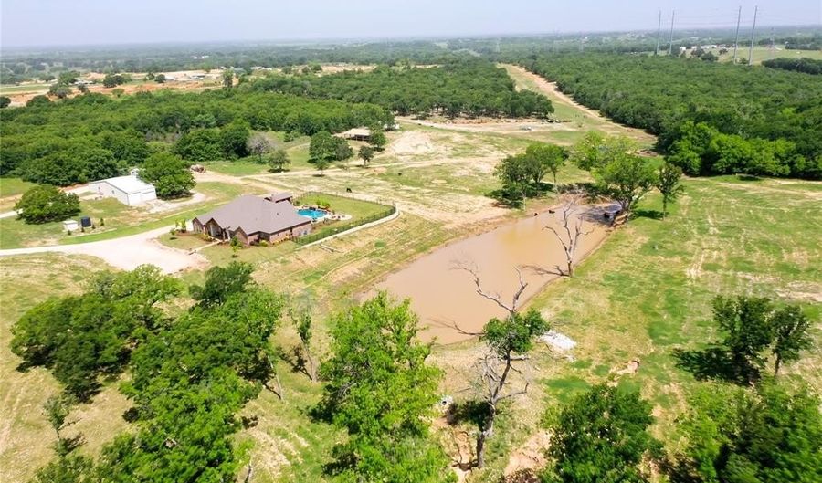 1466 County Road 1270, Alvord, TX 76225 - 3 Beds, 4 Bath