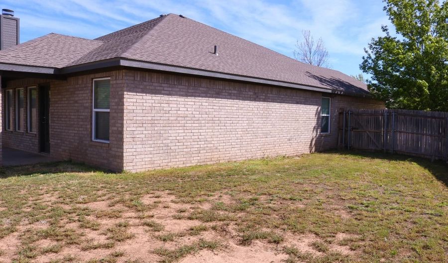 1502 Westminster, Wolfforth, TX 79382 - 4 Beds, 3 Bath