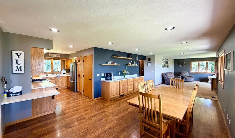 101 Texas Ln, Atwater, MN 56209 - 4 Beds, 3 Bath