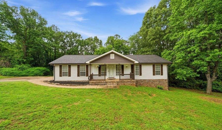 516 Fieldwood Dr, Adairsville, GA 30103 - 4 Beds, 3 Bath