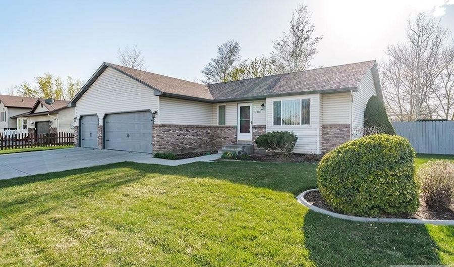 3070 Carolyn Ln, Ammon, ID 83406 - 4 Beds, 3 Bath