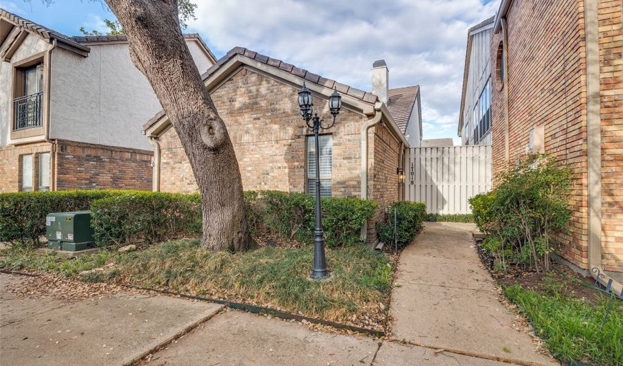 17018 Planters Row, Addison, TX 75001 - 2 Beds, 2 Bath
