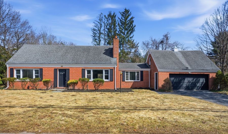 35 Dyer Ave, Canton, CT 06019 - 4 Beds, 3 Bath
