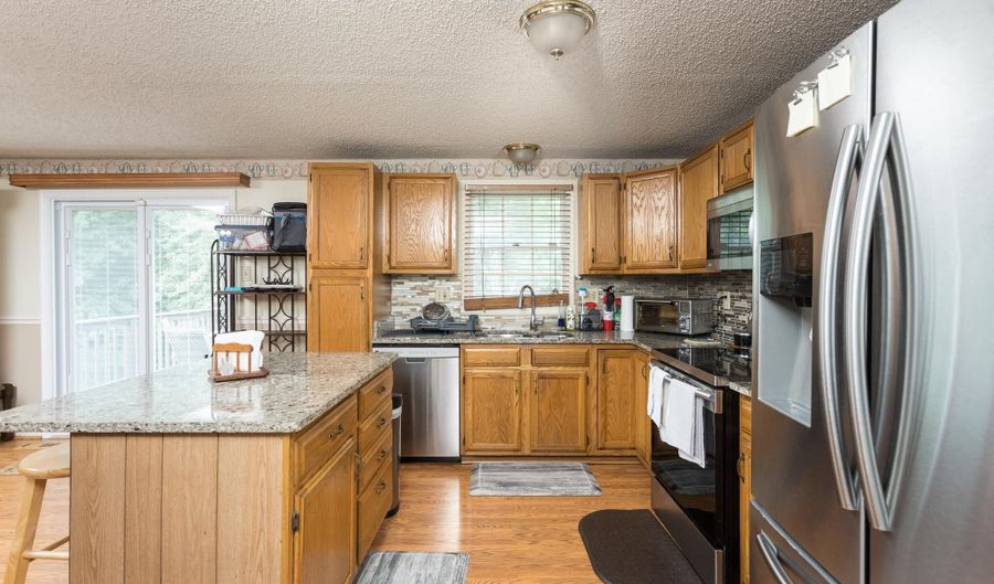 723 WALKER St, Aberdeen, MD 21001 - 4 Beds, 3 Bath