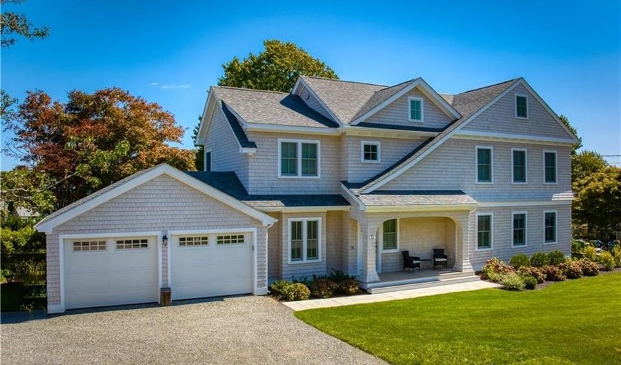 11 Shields St, Newport, RI 02840 - 4 Beds, 3 Bath