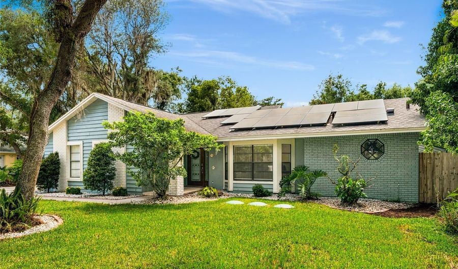 1716 CEDAR GLEN Dr, Apopka, FL 32712 - 4 Beds, 2 Bath