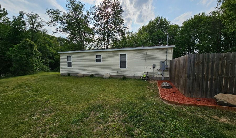 704 38th St, Allegan, MI 49010 - 3 Beds, 2 Bath