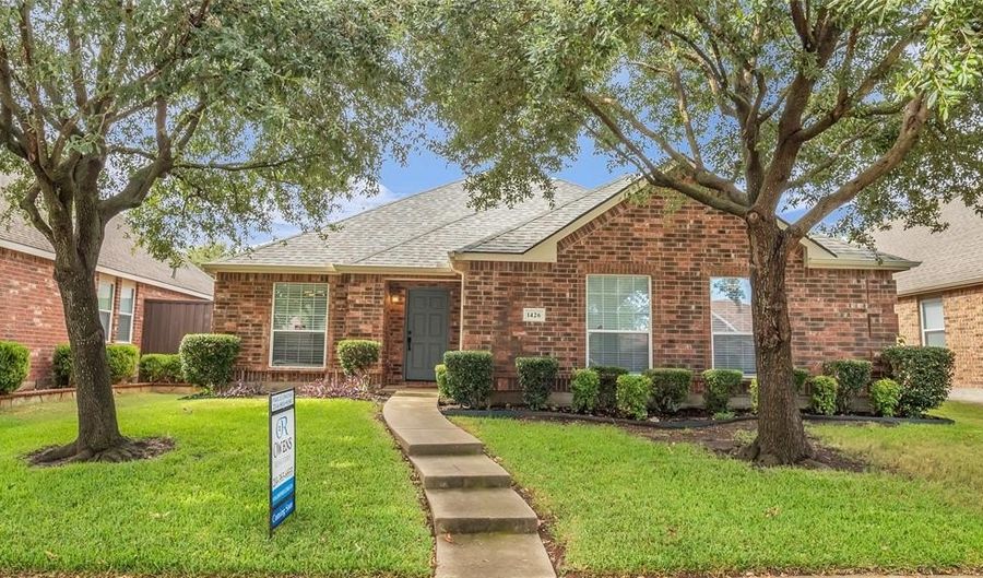 1426 Silver Spur Dr, Allen, TX 75002 - 3 Beds, 2 Bath