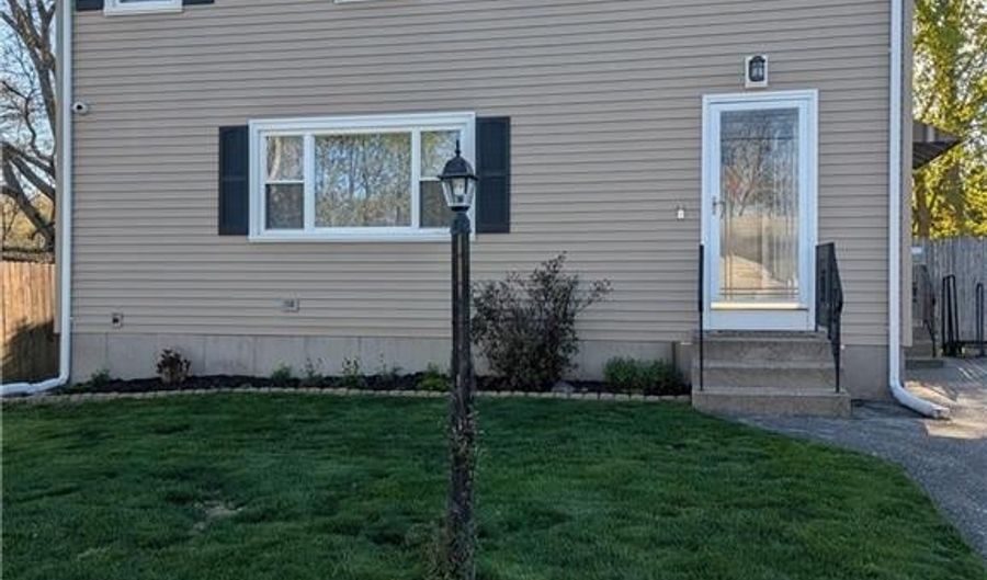 74 Williams St, Cumberland, RI 02864 - 3 Beds, 2 Bath